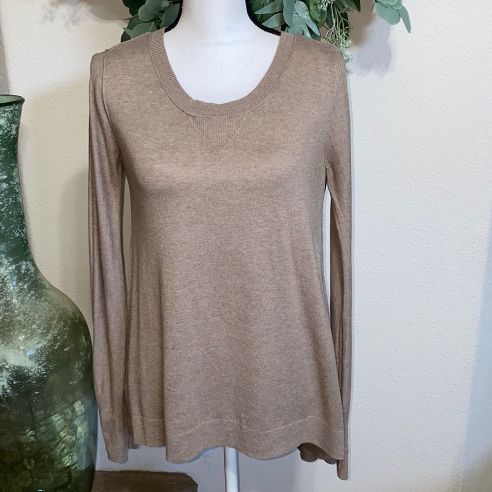 Shrinking Violet- Tan Long Sleeve Sweater Sz Large